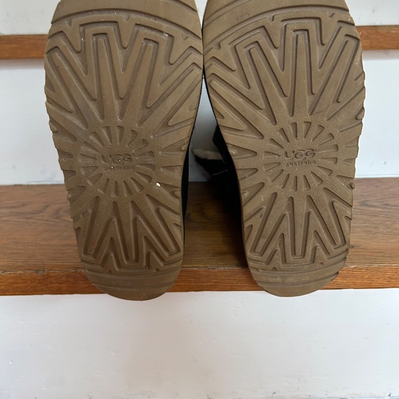 UGG Kensington Black Leather Moto Boots Size 5 - Picture 7 of 7